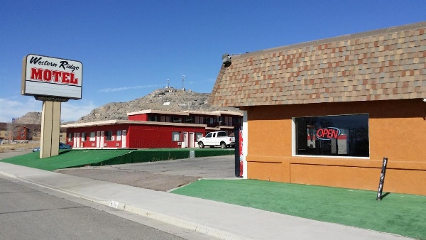 Western Ridge Motel image 1