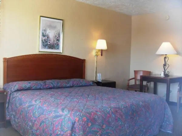 Western Ridge Motel 7