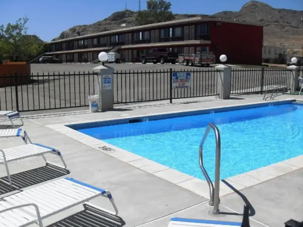 Western Ridge Motel 9